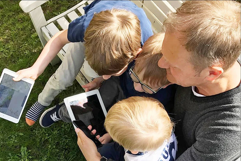Donald Tusk ma konto na Instagramie. Na 61. urodziny szef Rady Europejskiej dostał taki nietypowy prezent od wnuków.