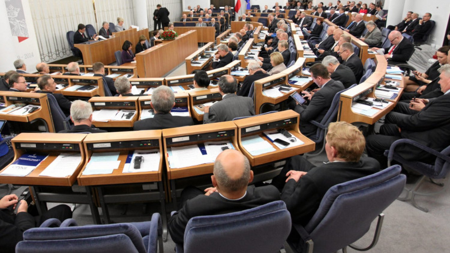 Dziwna zbieżność podróży senatorów. Te same hotele, trasy i czas. Ale Kancelaria nie widzi problemu
