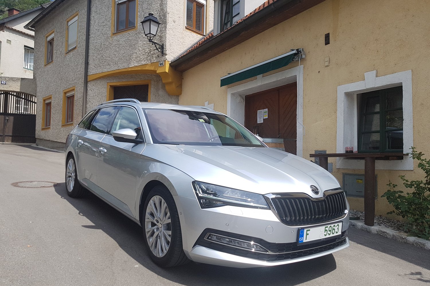 Skoda Superb to dany czeski sposób na auto klasy wyższej.