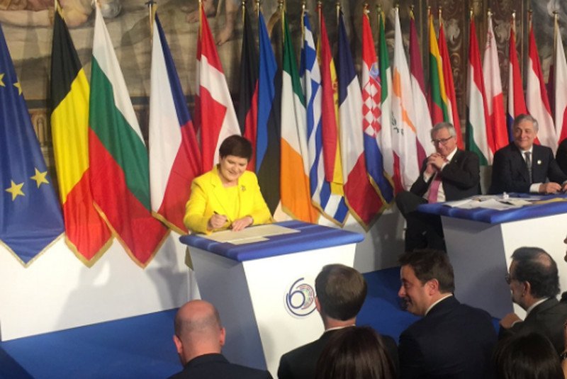 Premier Szydło podpisała deklarację.