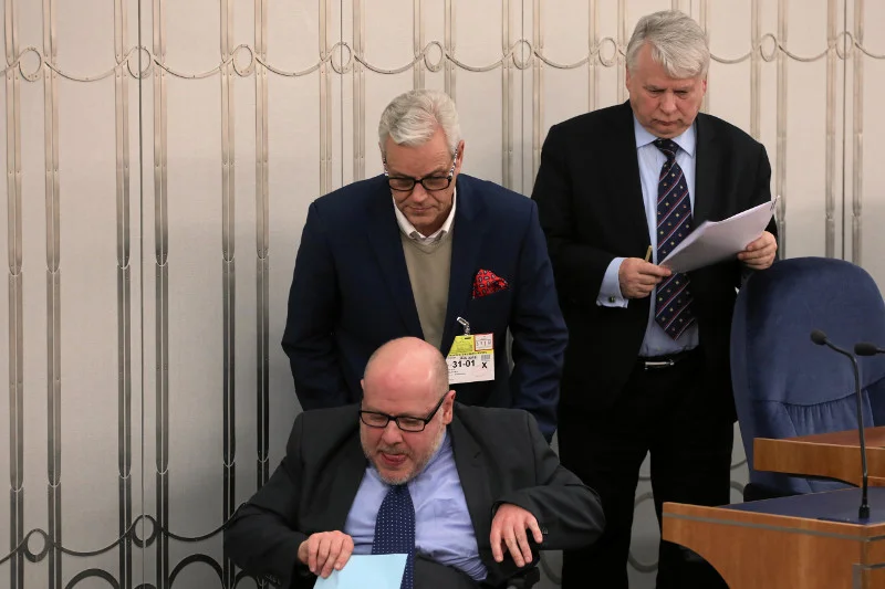 Jan Filip Libicki od dłuższego czasu ostrzegał, że może odejść z partii.