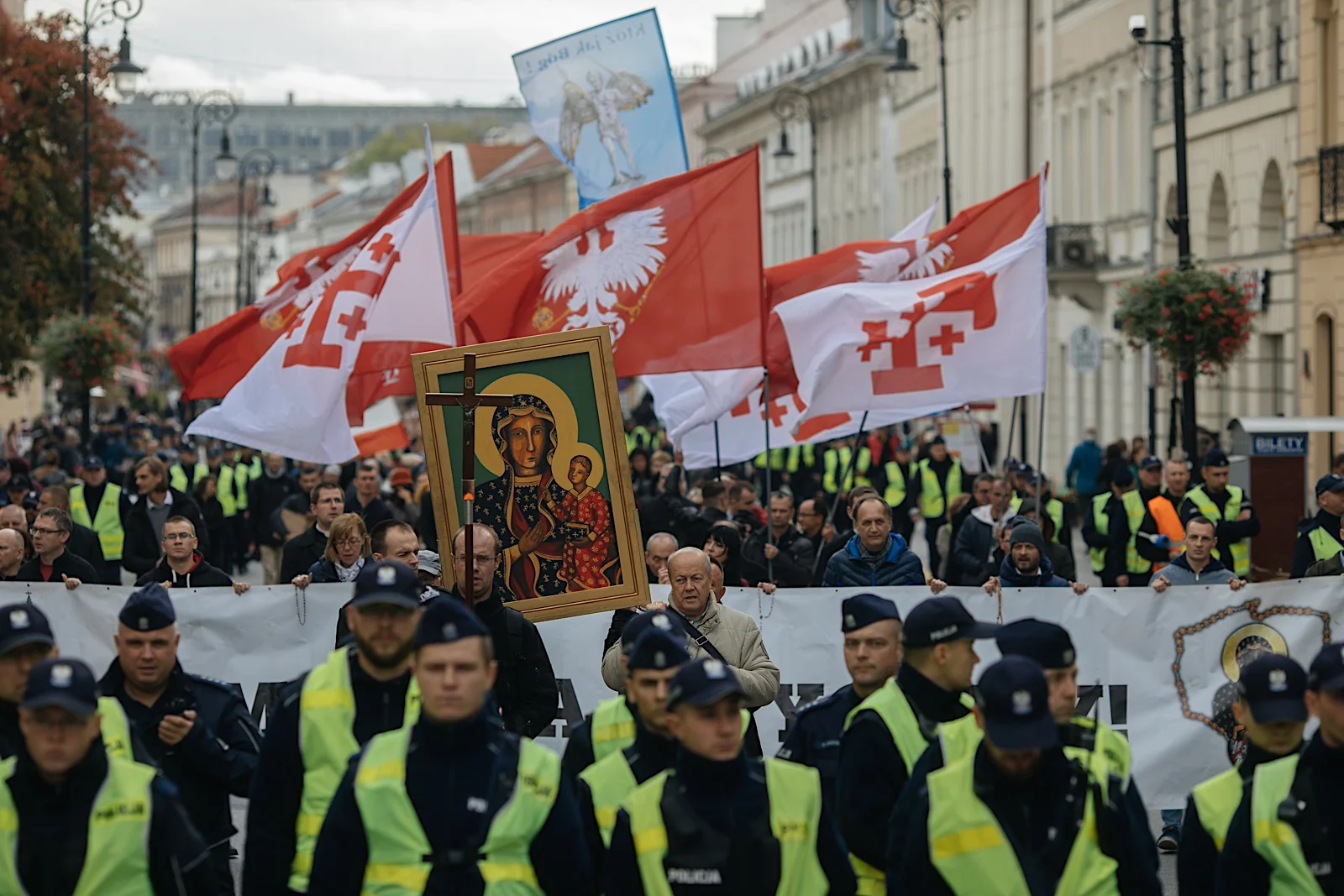 Marsz Różańcowy na Nowym Świecie.