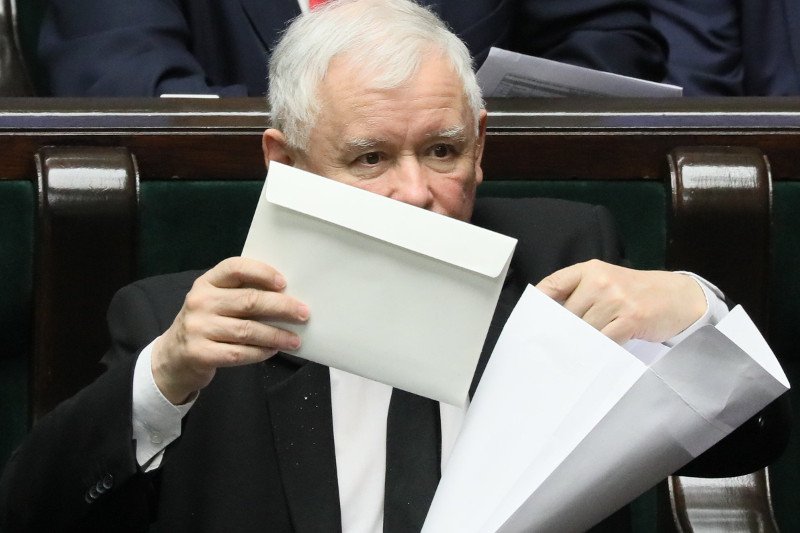 Jarosław Kaczyński pozywa posłów PO zadających pytania ws. Srebrnej.