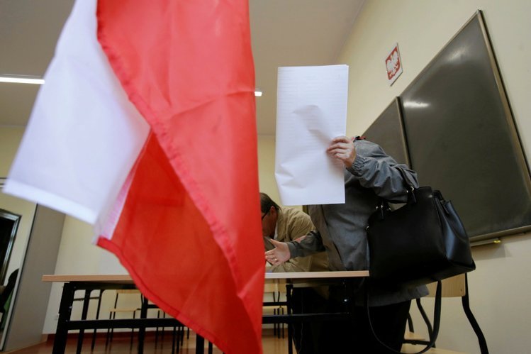 W Krakowie doszło do incydentu wyborczego.