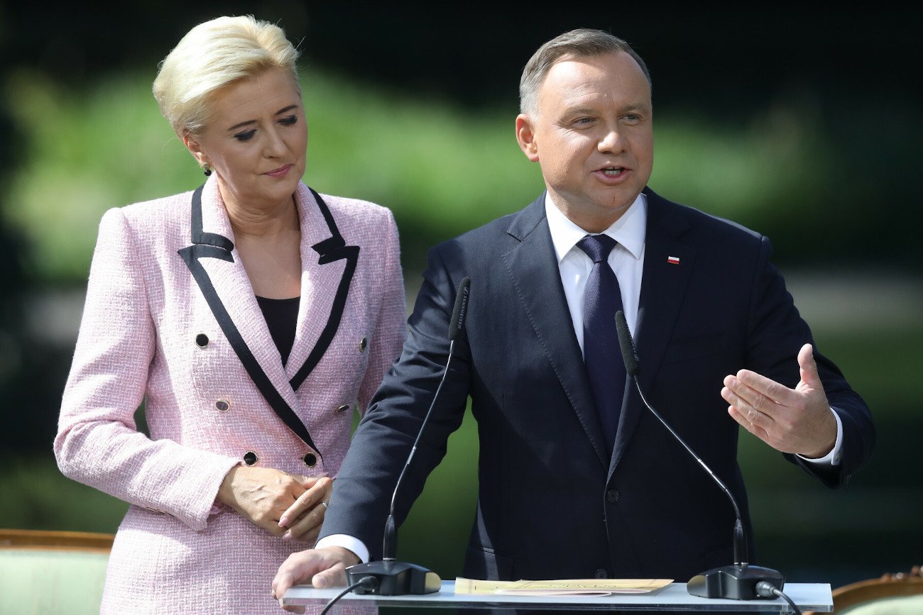 Młodszy brat Agaty Dudy, dr Jakub Kornhauser, wypowiedział się na temat poglądów politycznych swojej siostry.