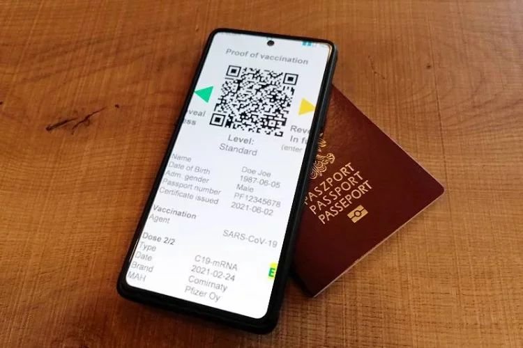 Europarlament zatwierdził paszporty covidowe.