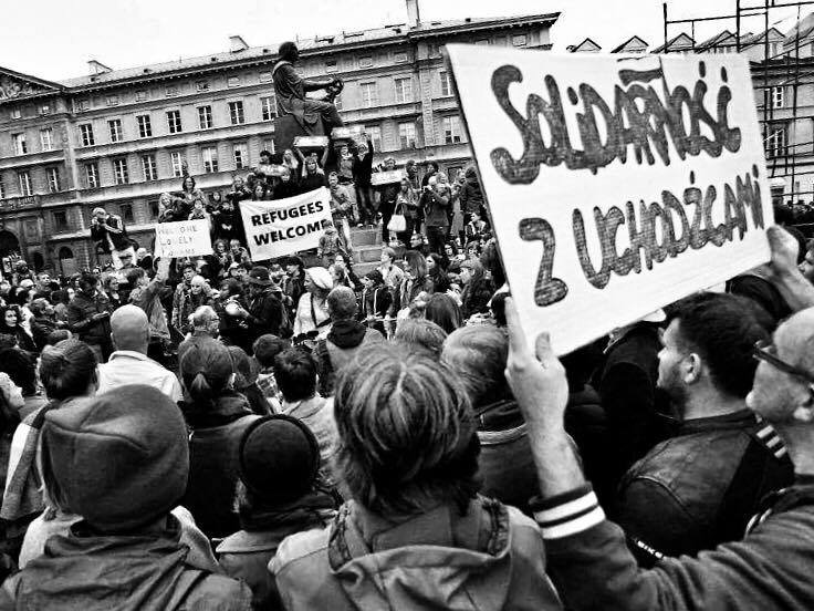 Jedna z manifestacji w Warszawie, opowiadających się za przyjęciem do Polski uchodźców z Syrii