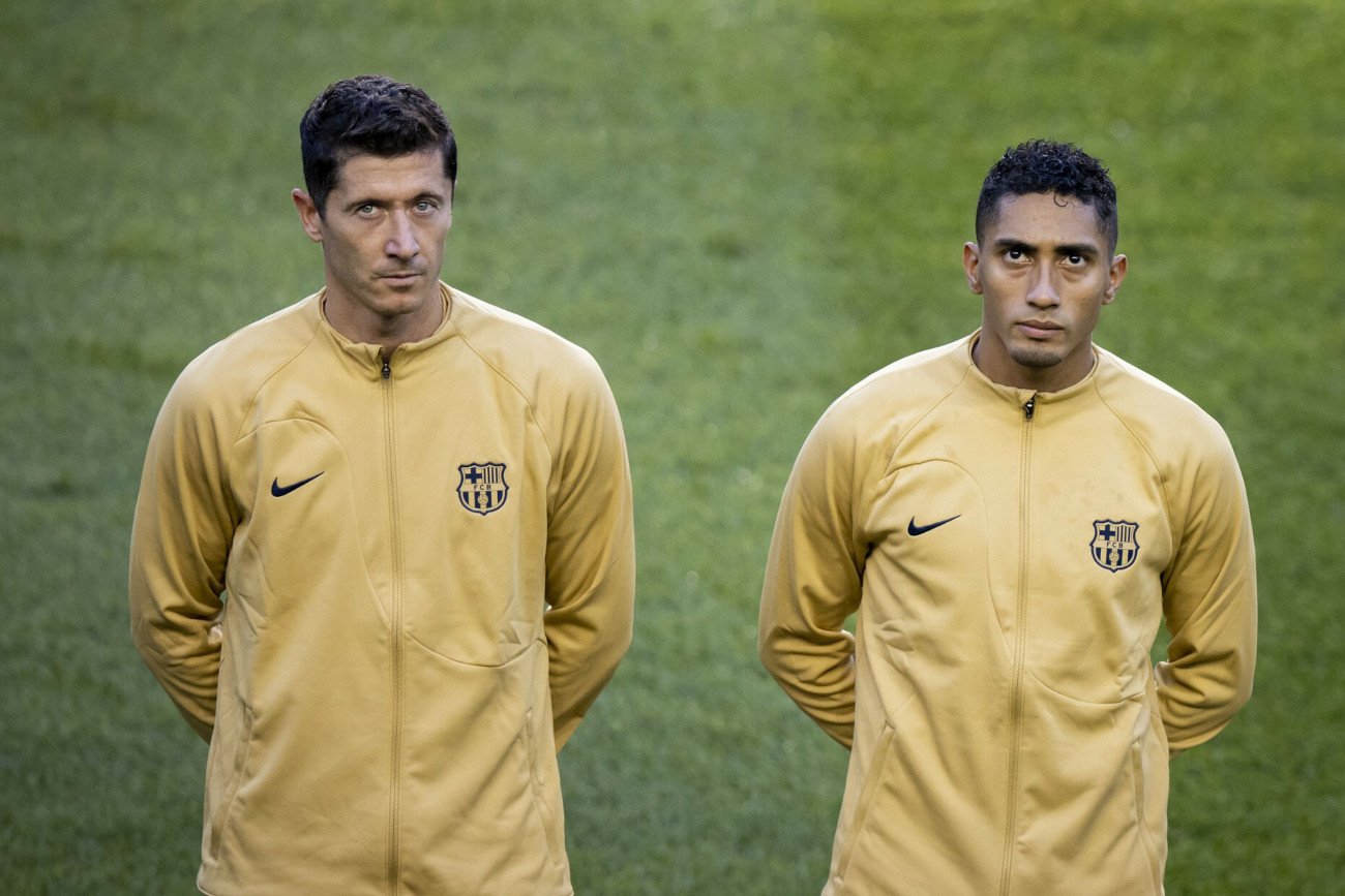 Raphinha (z prawej) może być jednym z tych, którzy po sezonie będą musieli zmienić Katalonię na inne miejsce do gry.