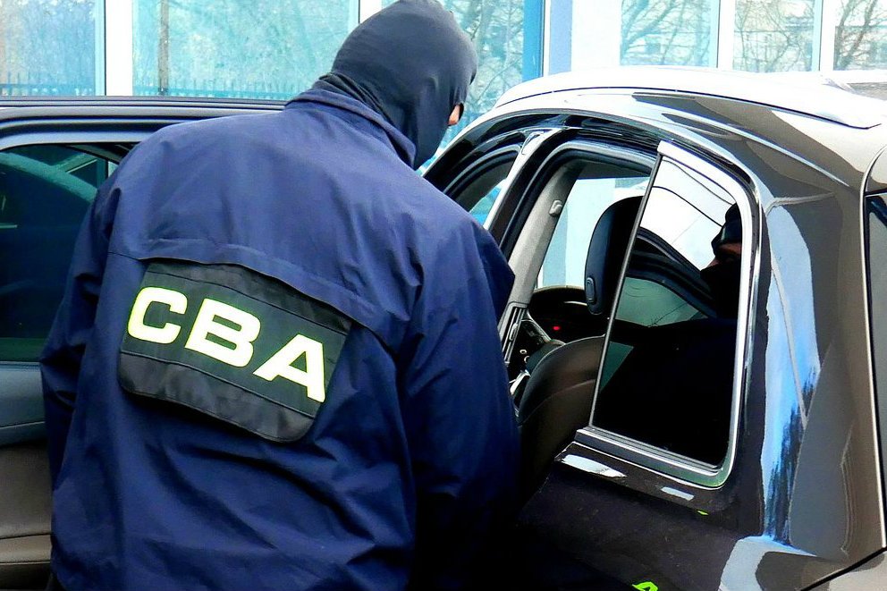 CBA zatrzymało lekarza Roberta F. i biznesmenkę Małgorzatę P.