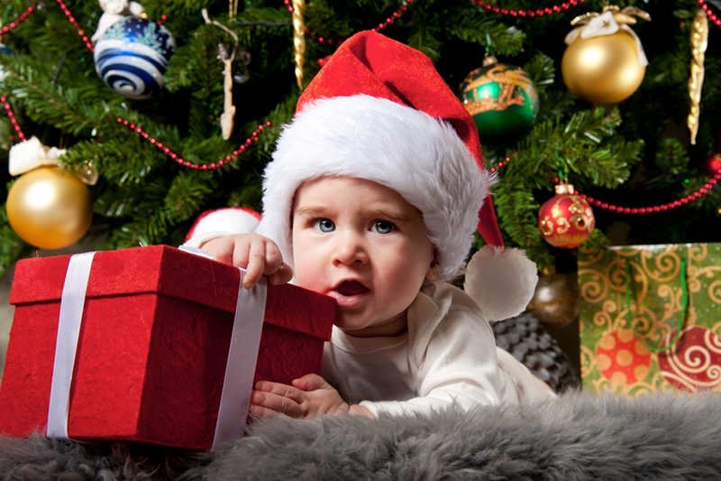Dzieci coraz częściej zaczynają utożsamiać święta i miłość rodziców z upominkami.