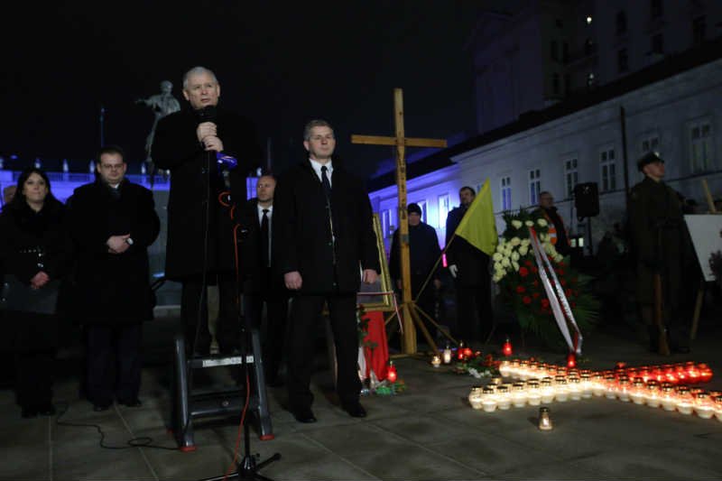 O godzinie 6 rano policjanci przyszli do eksperta badającego katastrofę smoleńską.