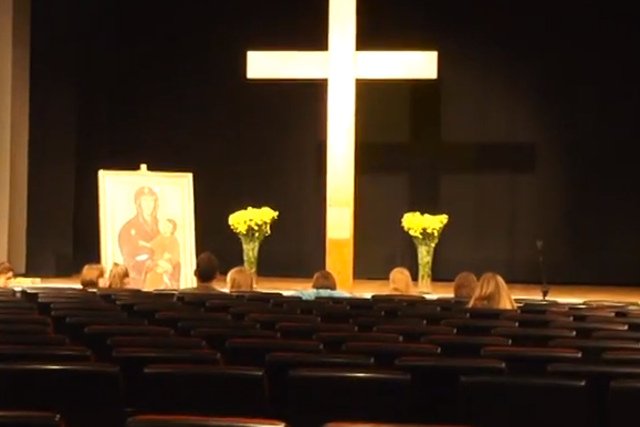 W związku z przyjęciem symboli ŚDM studenci otrzymali dwie godziny rektorskie