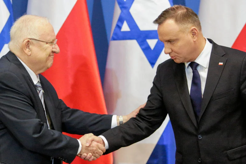 Andrzej Duda i Reuwen Riwlin spotkali się w Auschwitz podczas obchodów 75-rocznicy wyzwolenia obozu zagłady.