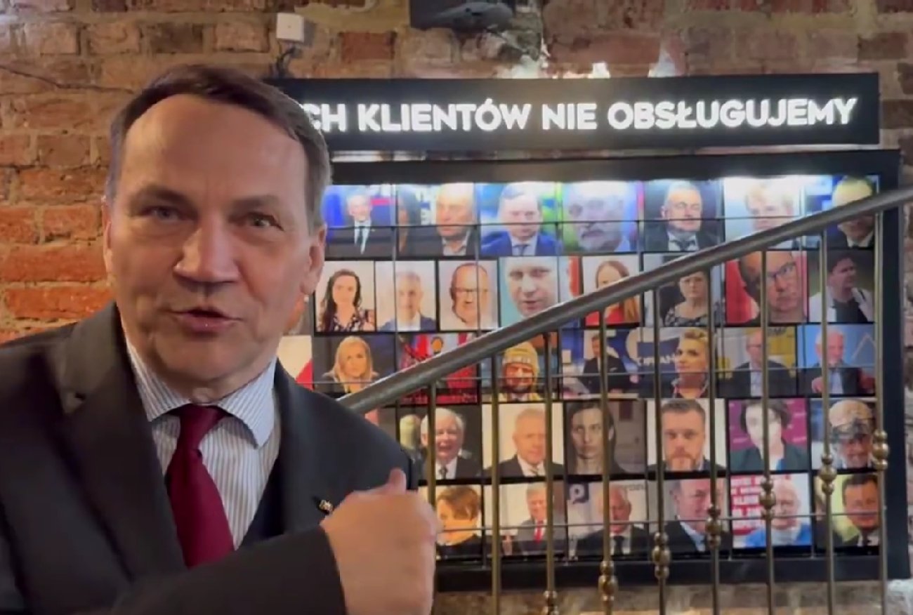 Radosław Sikorski odwiedził pub Sławomira Mentzena. Pokazał nagranie.