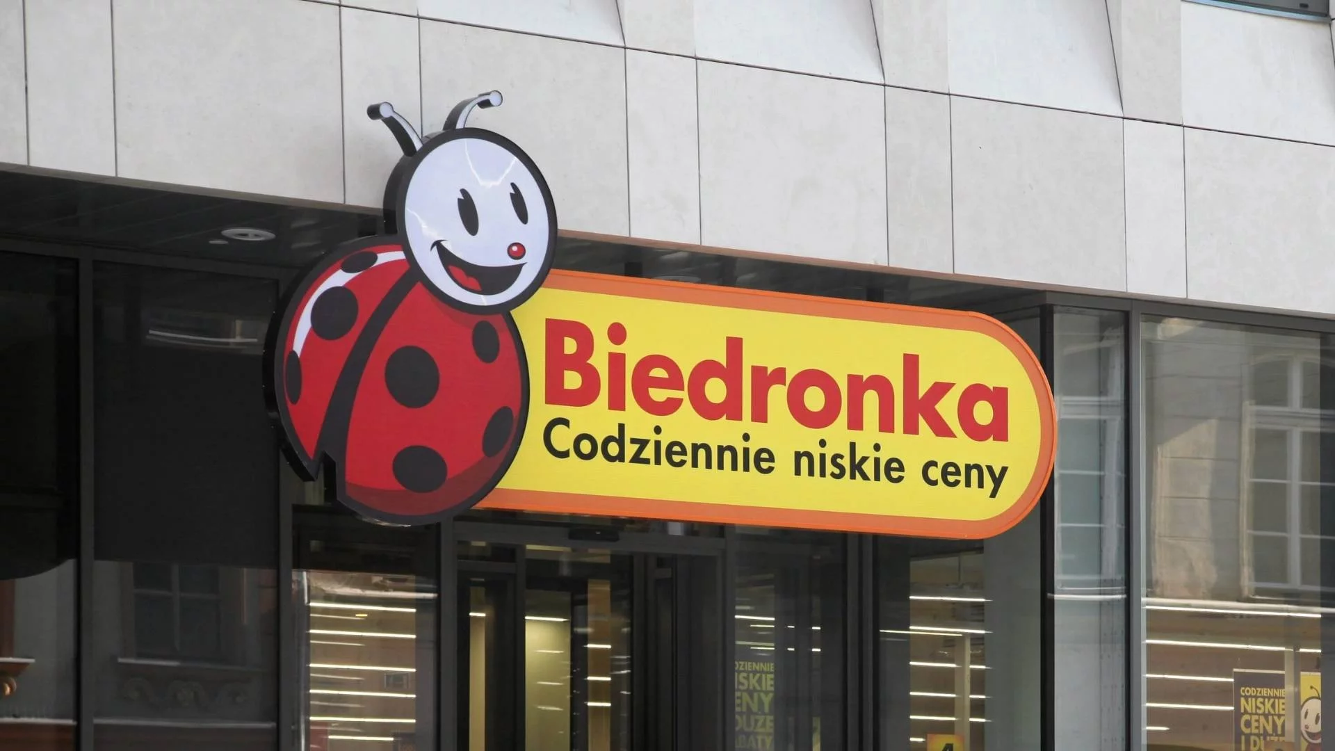 Aż taka promocja w Biedronce tylko tego dnia. Drugą paczkę dorzucają gratis
