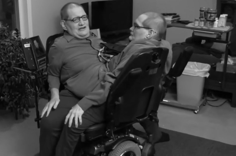 Ronnie i Donnie Galyon byli najdłużej żyjącymi bliźniakami syjamskimi na świecie.