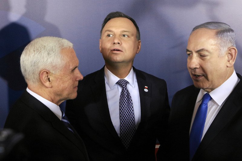 Wiceprezydent USA Mike Pence, prezydent RP Andrzej Duda oraz premier Izraela Benjamin Netanjahu na Zamku Królewskim w Warszawie podczas Konferencji Bliskowschodniej.