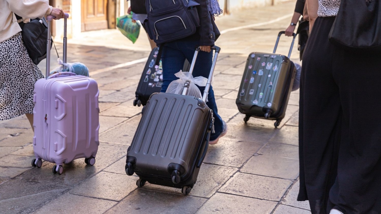 Koniec z dopłatą za bagaż w Ryanairze? Na ten ruch InPostu czekali Polacy