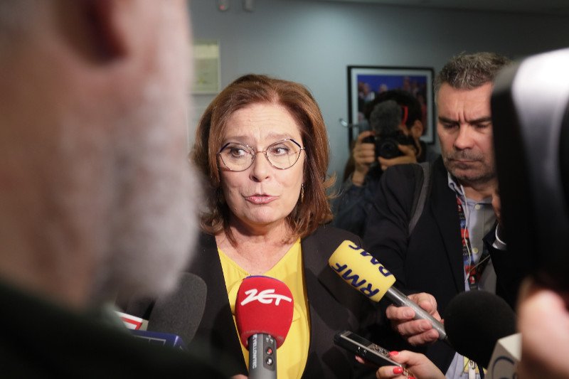 Kidawa-Błońska: "Zagłosowałam omyłkowo". Chodzi o uchwałę potępiającą "akty pogardy antykatolickiej".