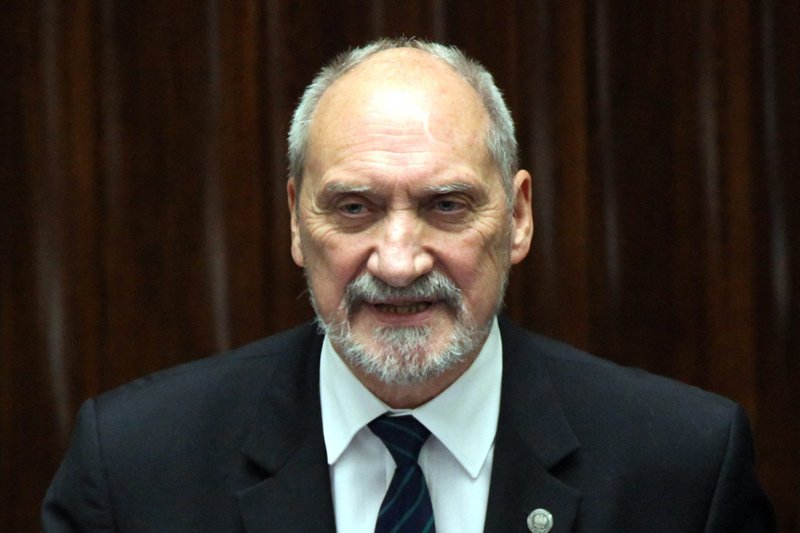 Szef MON Antoni Macierewicz uczestniczył w poważnym wypadku pod Toruniem.
