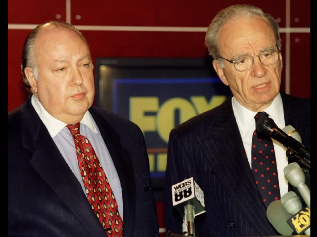 Roger Ailes i Rupert Murdoch w 1996 roku. Zjęcie z konferencji, na której ogłosili utworzenie Fox News Channel