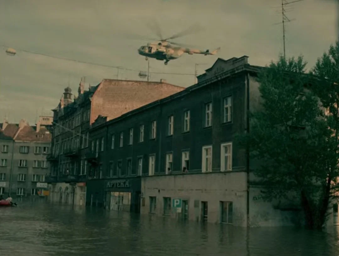 wielka woda netflix serial prawda fikcja krokodyl prezydent dziennikarka
