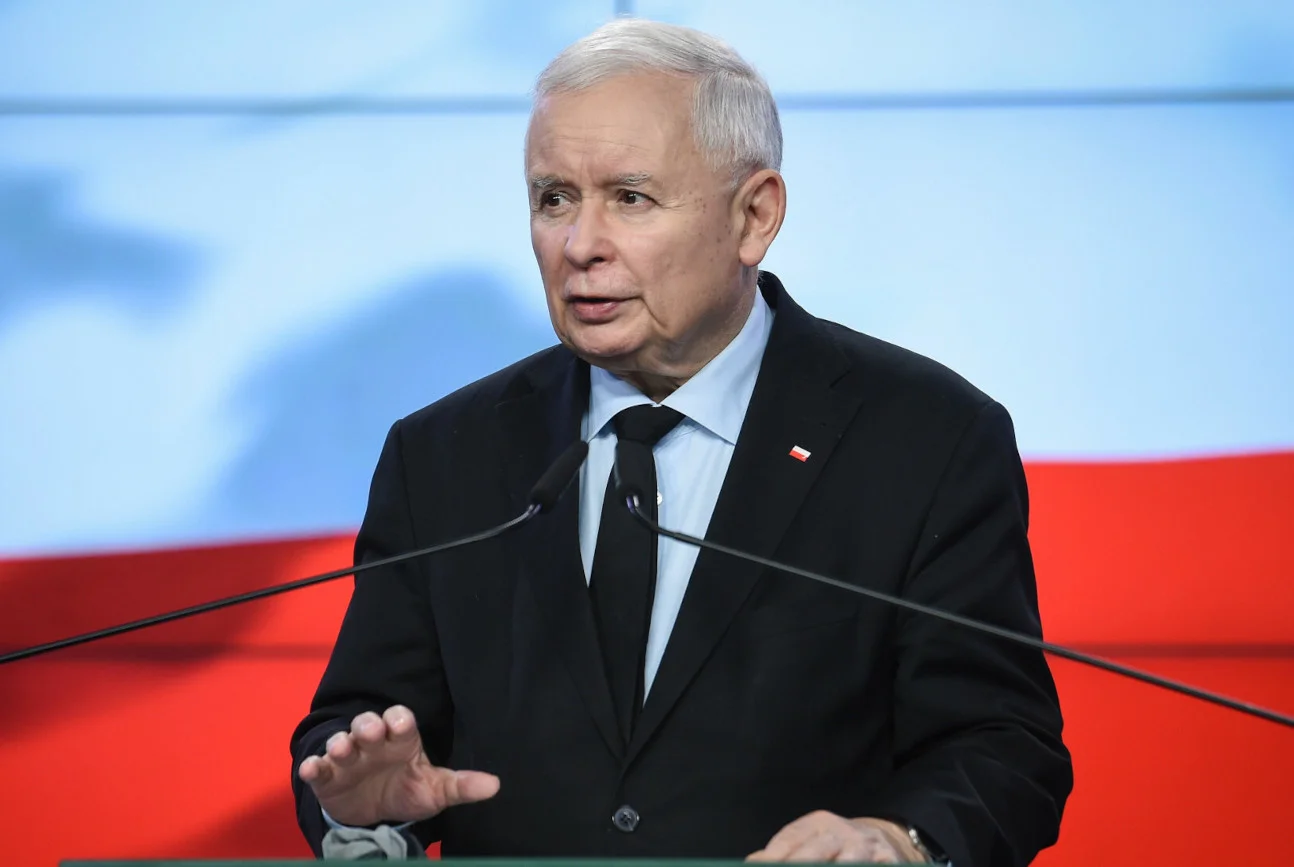 Kaczyński ma być wściekły na Glapińskiego. Prezes ma poważne obawy.