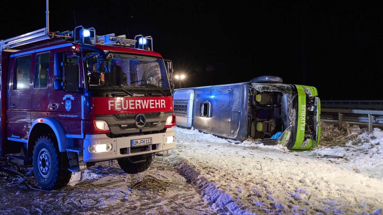 Poważny wypadek Flixbusa jadącego z Niemiec do Szczecina. Nowe informacje o Polakach Poważny wypadek Flixbusa jadącego z Niemiec do Szczecina. Nowe informacje o Polakach