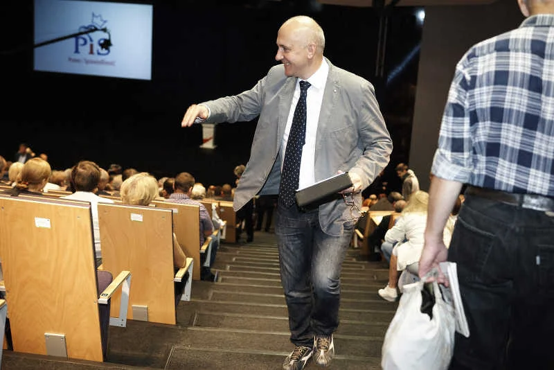 Joachim Brudziński zapewnia, że dzieci uwielbiają Jarosława Kaczyńskiego.