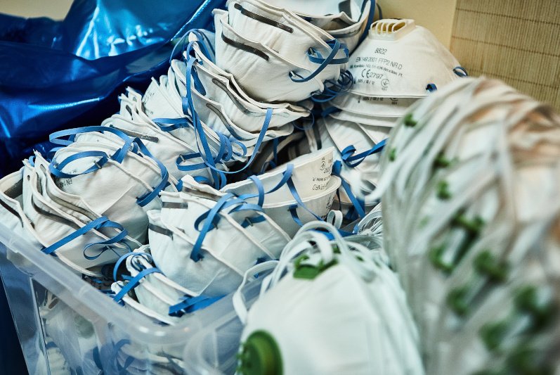 Przeterminowane maseczki na Warmii i Mazurach. Przysłano 137 tys. sztuk.