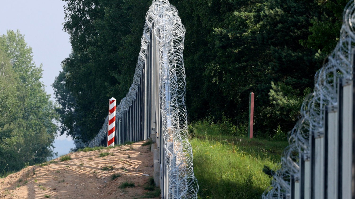 Migranci nadal przekraczają granicę Polski i Białorusi.