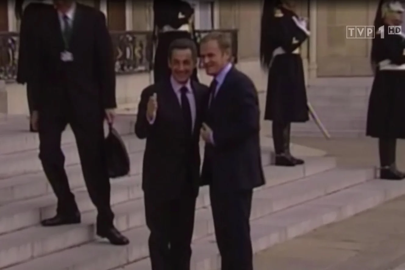 Ten kadr "Wiadomości" TVP wykorzystało w materiale o korupcji we Francji.