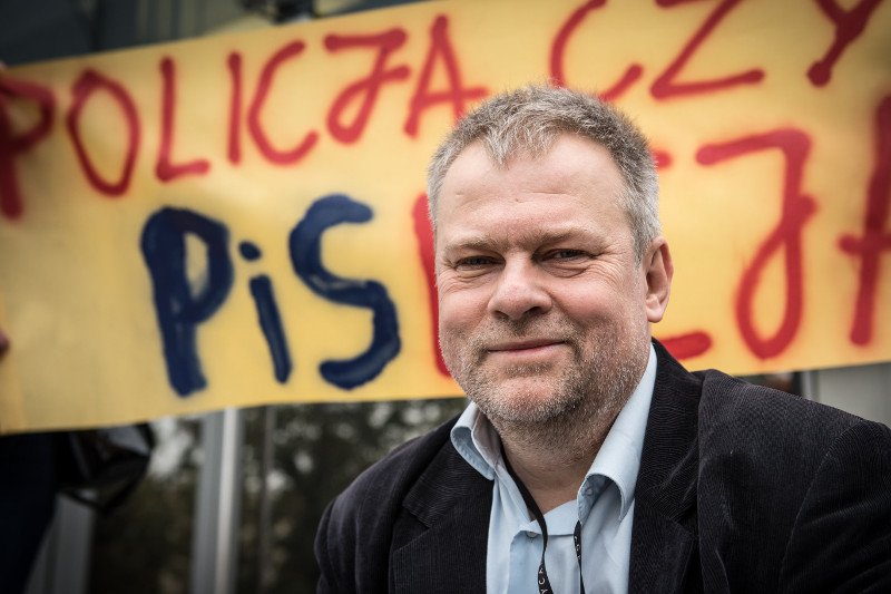 Paweł Wrabec został oskarżony o akt wandalizmu.