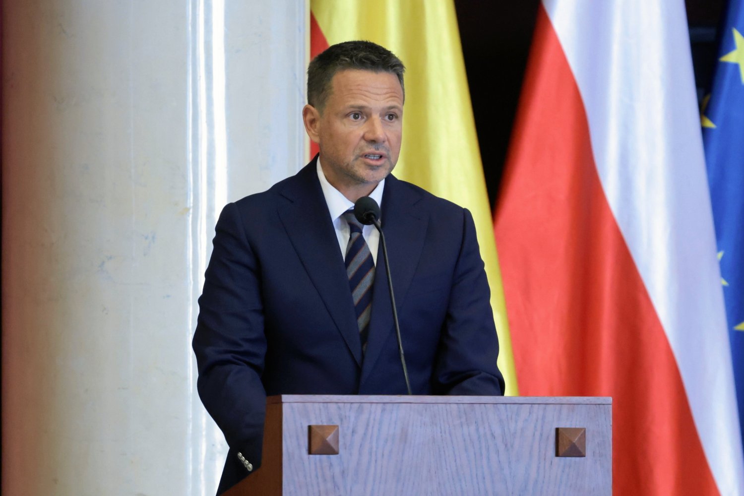 Chaos na Radzie Warszawy ws. nocnej prohibicji. Jeden z wiceprezydentów miasta rezygnuje