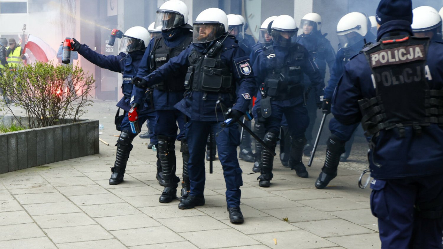 Jest komunikat policji ws. protestu rolników! "Rannych zostało kilku policjantów".