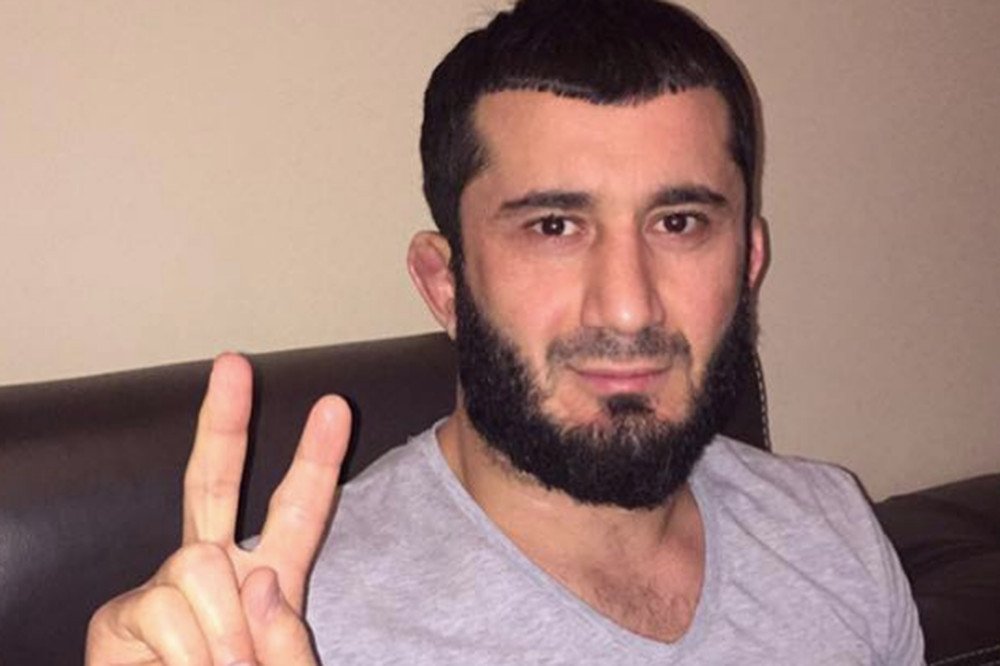 Mamed w "wywiadzie rzece" opowiada pisarzowi Szczepanowi Twardochowi o swoim życiu.