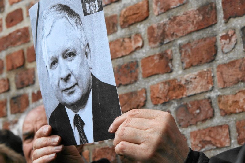 Skandaliczny wpis politologa o Lechu Kaczyńskim wywołał duże oburzenie w sieci.