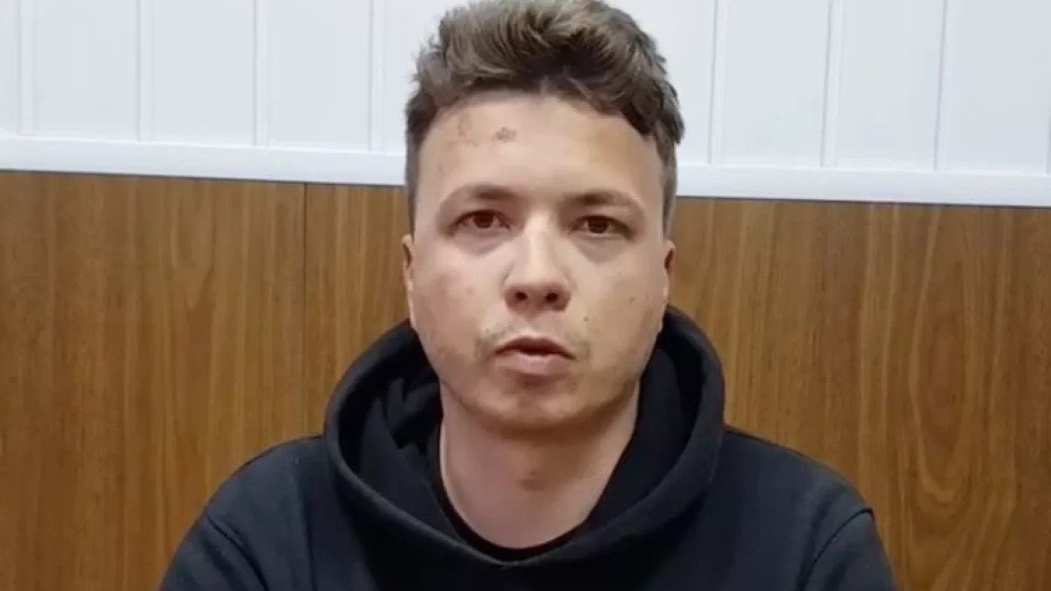 Ramanowi Pratasewiczowi, który w niedzielę został podstępem zatrzymany przez białoruski reżim, nie udzielono w Polsce azylu politycznego.