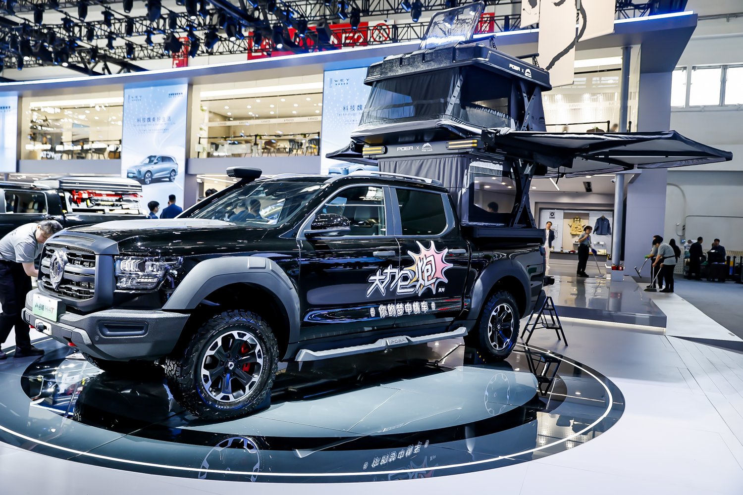 Dlaczego w Chinach samochody są takie tanie? Odpowiadamy