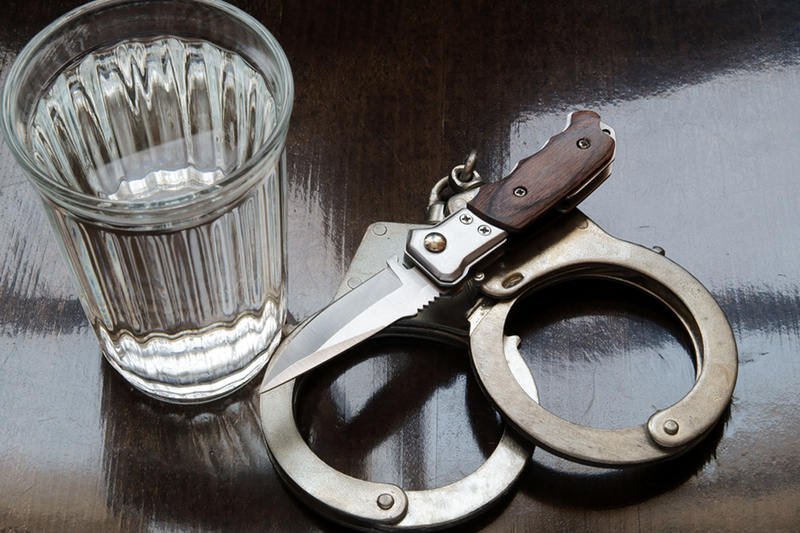 W Rosji emerytowany nauczyciel po pijaku zabił [url=http://shutr.bz/1ijpukl]przyjaciela[/url]. Pokłócili się o to, czy poezja jest lepsza od prozy, czy na odwrót.