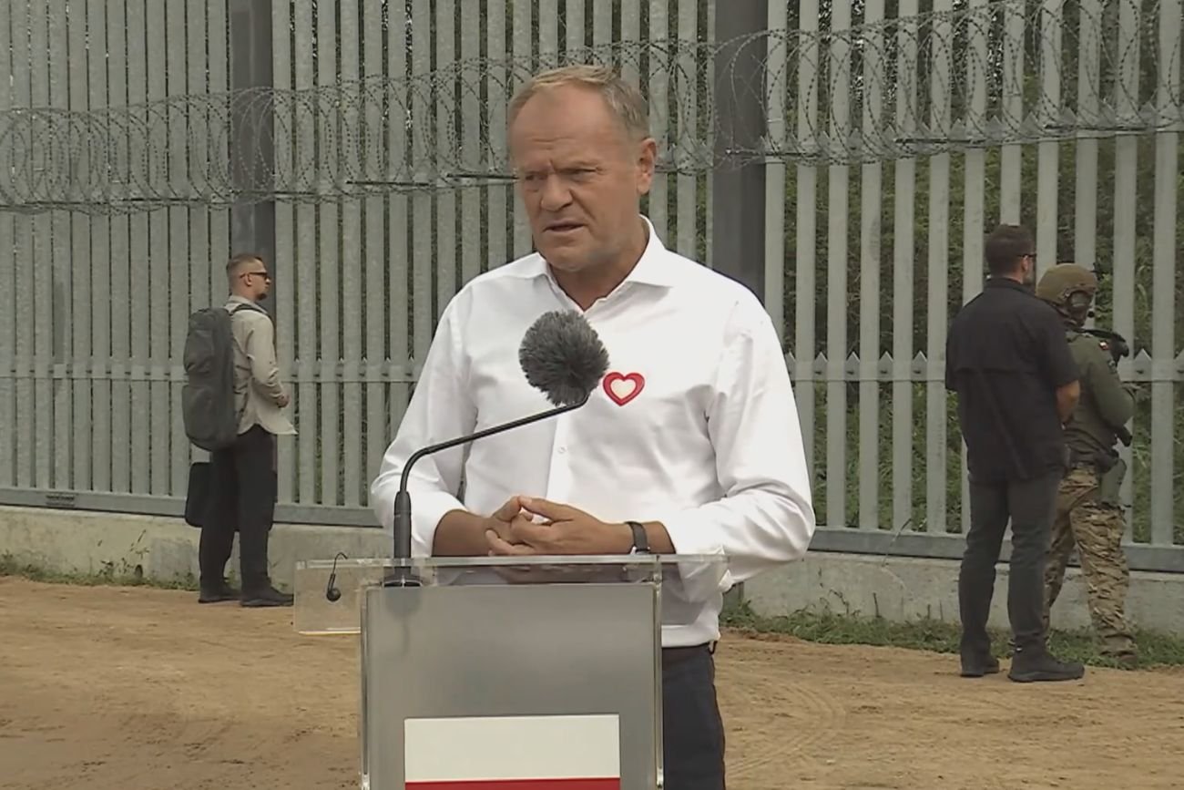 Donald Tusk i Ursula von der Leyen na konferencji prasowej w Krynkach Premier Donald Tusk zorganizował konferencję prasową na granicy polsko-białoruskiej