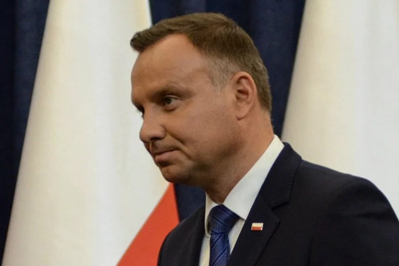 Błażej Spychalski ma nadzieję, że ustawa znosząca 30-krotność składek ZUS nie trafi na biurko Andrzeja Dudy.