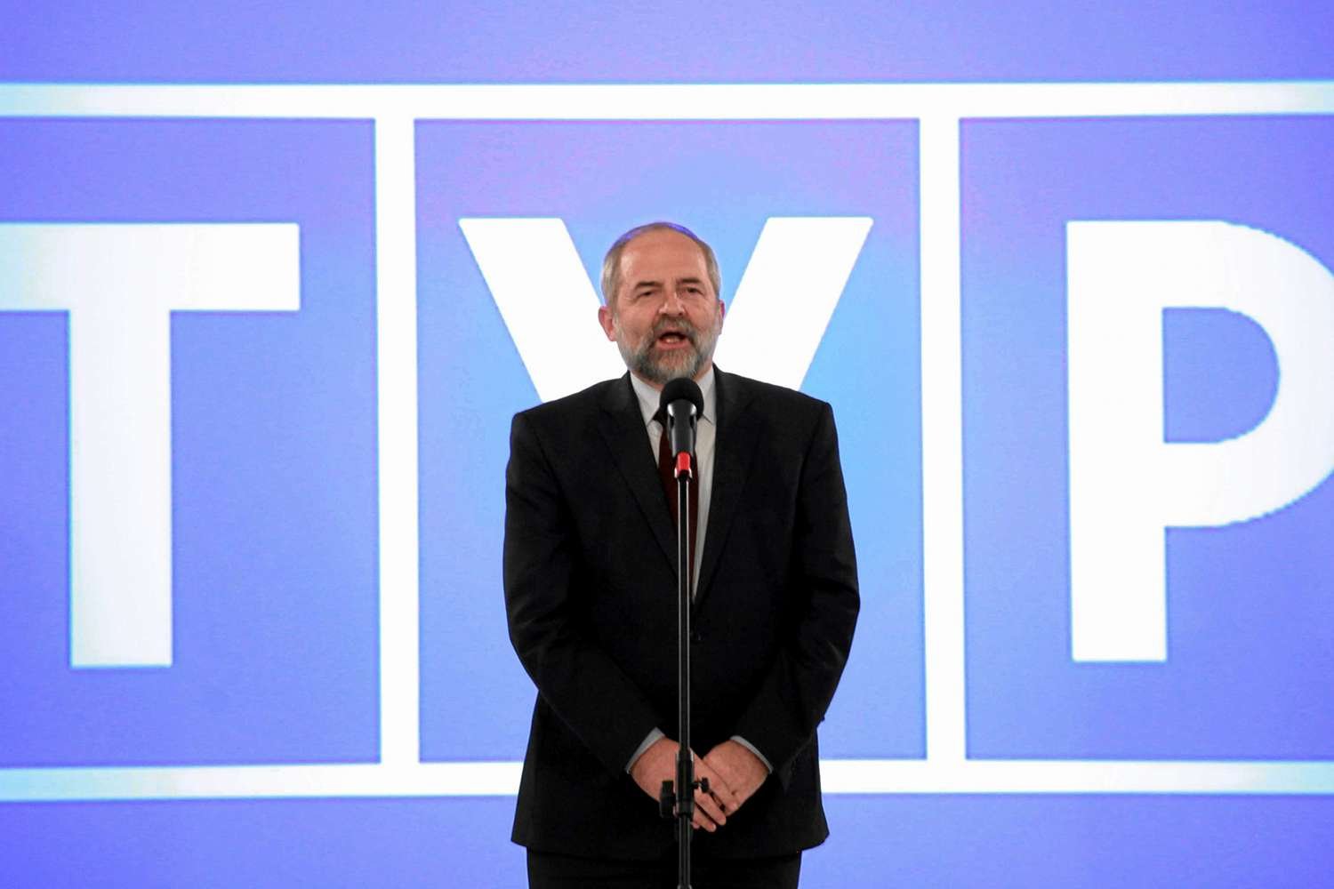 Prezes TVP Juliusz Braun podczas premiery filmu "Głęboka woda"