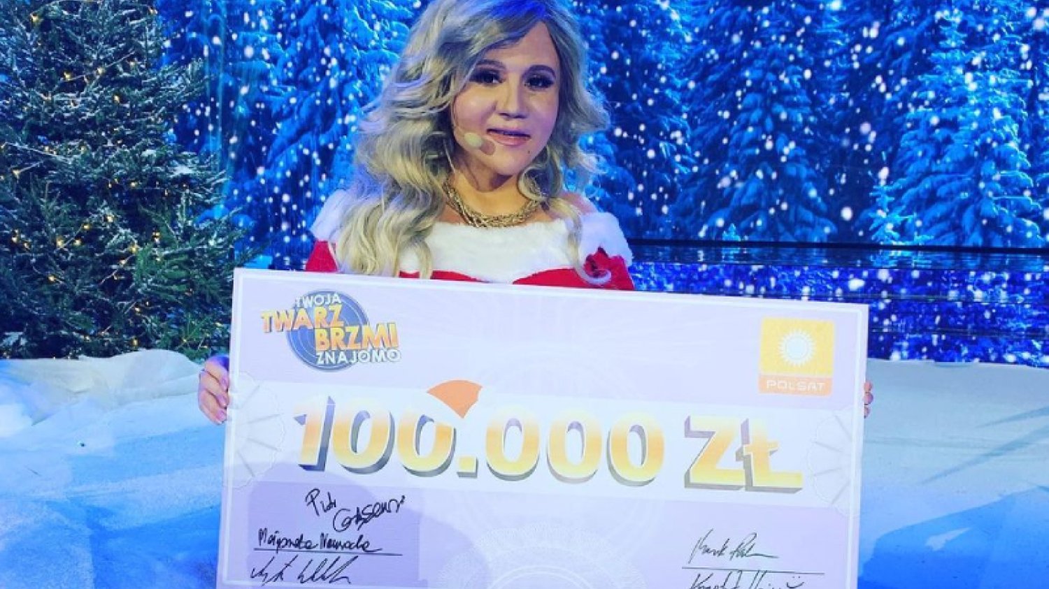 Andrzejewicz przebrana za Mariah Carey śpiewa świąteczny hit!