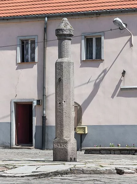 Pręgierz w Bystrzycy Kłodzkiej (2017).