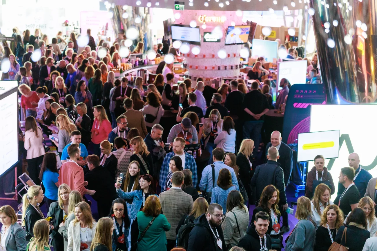 XIX edycja konferencji "I love marketing & technology" odbędzie się 8–10 kwietnia 2025 w formie stacjonarnej w Multikinie Złote Tarasy w Warszawie.