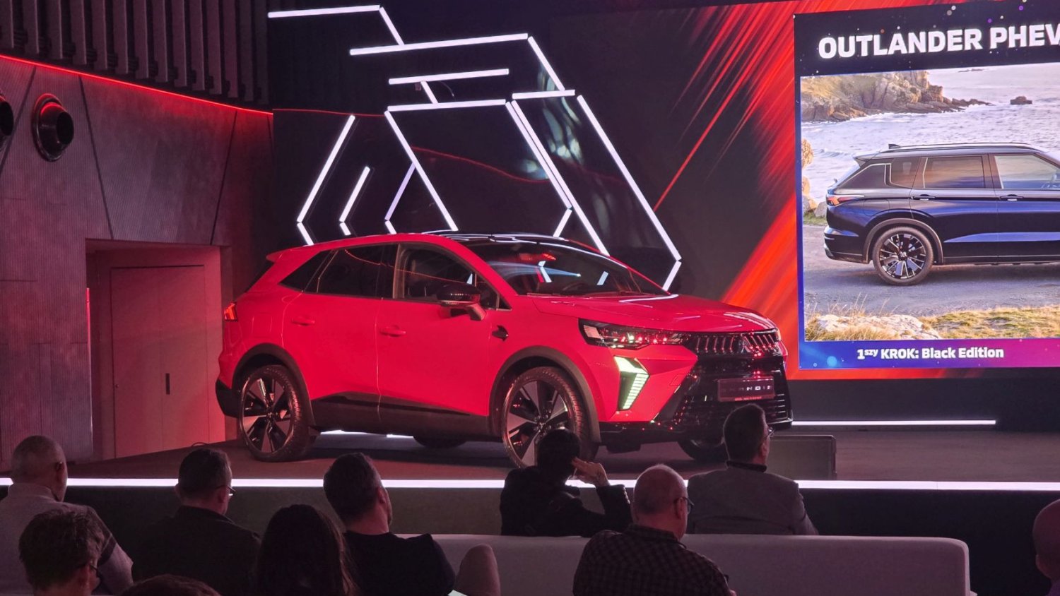 Polska premiera Mitsubishi Grandis. Japończycy wzięli hit Renault i dodali mu to i owo