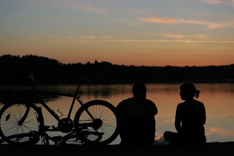 Nie zawsze starcza nam odwagi, by poprosić dopiero co poznaną osobę o numer telefonu. A szkoda.