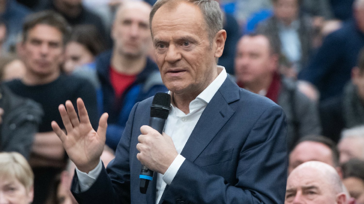Donald Tusk w Częstochowie. Sympatyczka PO nie mogła nachwalić się polityka. Nie takiej odpowiedzi się spodziewała.