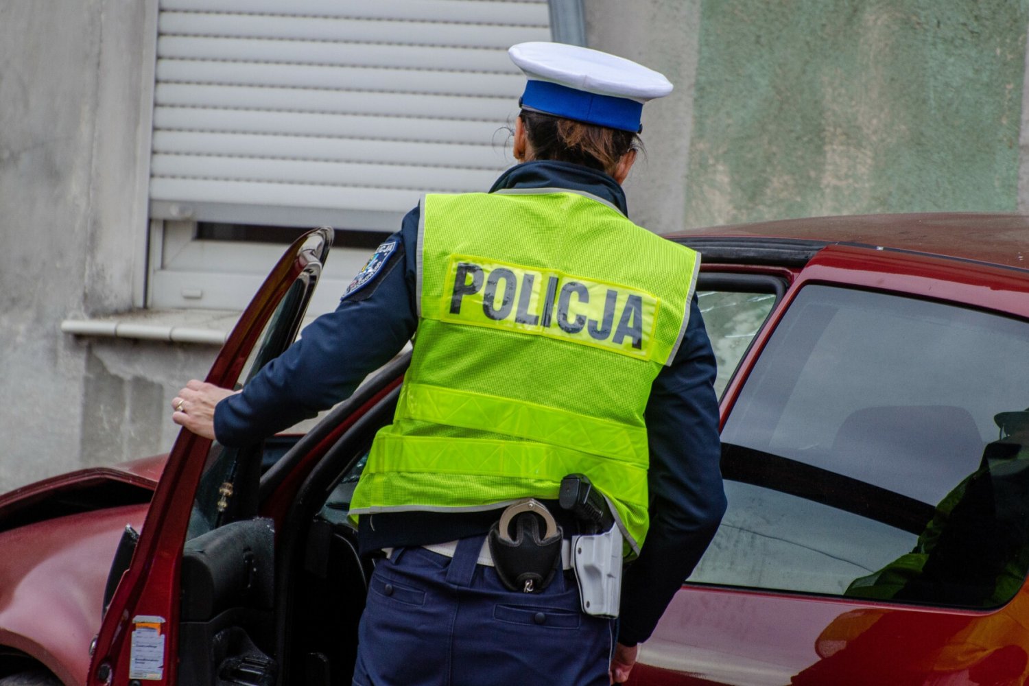 Kierowca zaatakował policjantkę.